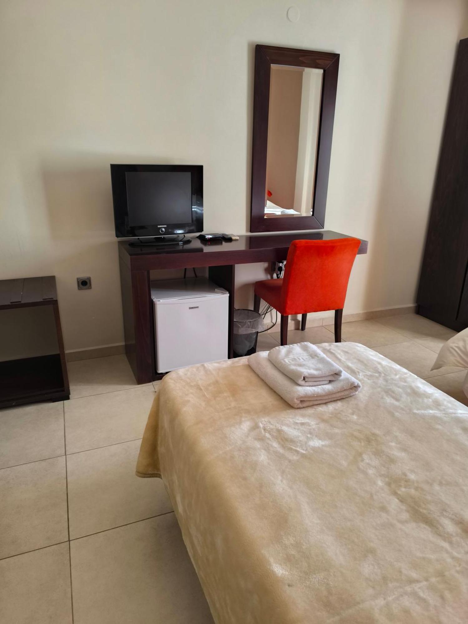 Faraggi Hotel Simvolí Buitenkant foto